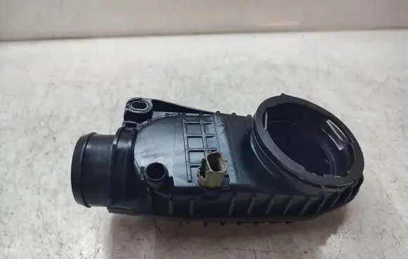 Jaguar XJ X351 Air intake duct part 4R8Q6K770AB