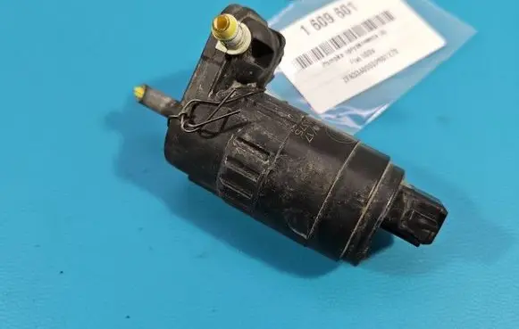 Fiat 500X Windscreen/windshield washer pump 898375 IMPRK1609601