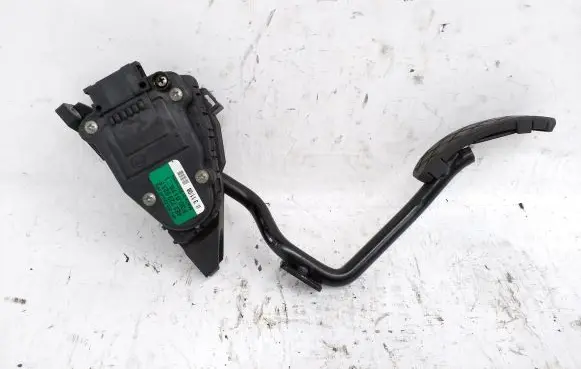 Audi A8 S8 D3 4E Accelerator throttle pedal 4E2723523F