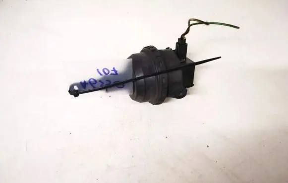 Opel Vectra B Valve vacuum 90586302 2j700-30820