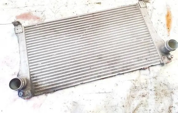 Toyota Auris 150 Intercooler radiator jd1271002541 jd127100-2541