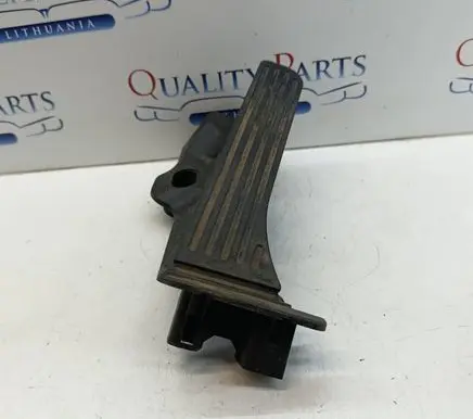 Volkswagen Tiguan Accelerator throttle pedal 1K2721503K