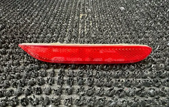 Nissan Qashqai Rear tail light reflector 25023005