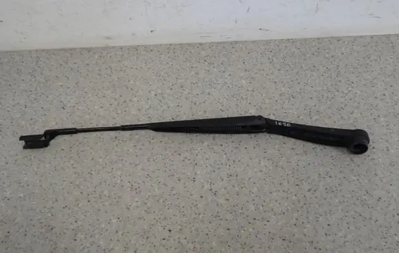 Hyundai ix20 Front wiper blade arm
