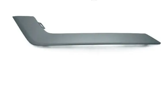 Rear bumper trim bar molding