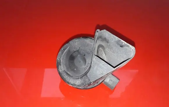 Audi Q7 4L Horn signal 703881165 024148