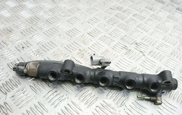 Toyota Avensis Verso Fuel main line pipe 8945812020