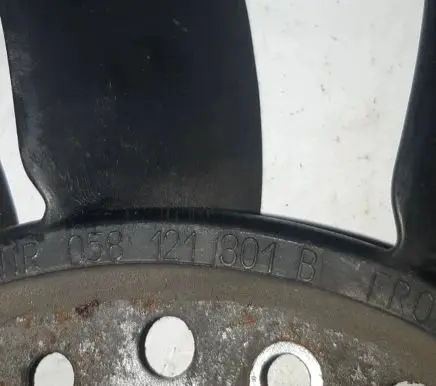 Audi A4 S4 B5 8D Fan impeller 058121301B