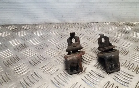Toyota Land Cruiser (J120) Radiator mount bracket
