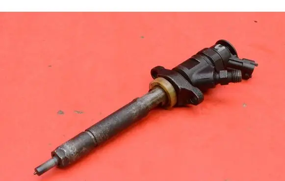 Peugeot 308 Fuel injector 0445110297