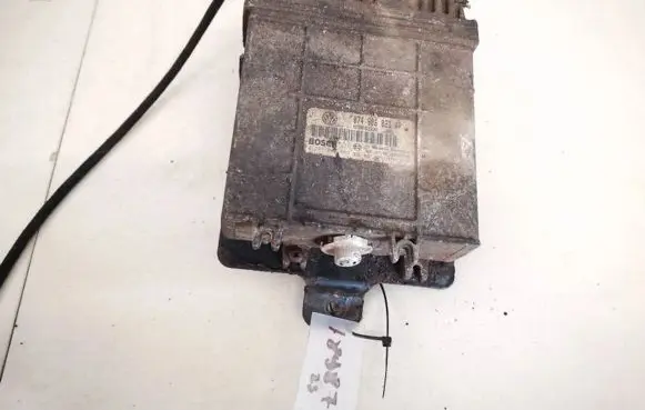 Volkswagen II LT Engine control unit/module 074906021ap 0281001889