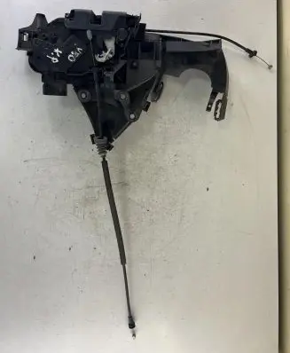Volvo V50 Front door lock 240007408