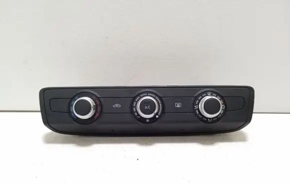 Audi A1 Climate control unit 83A820047F