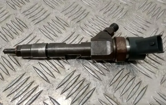 Volvo S40, V40 Fuel injector 0445110021 7700111014