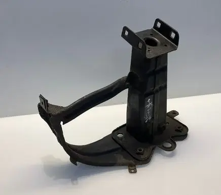 Mercedes-Benz CLS C219 Front bumper shock/impact absorber A2196200195 2196200195