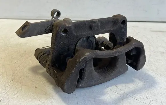 Opel Vivaro Rear brake caliper