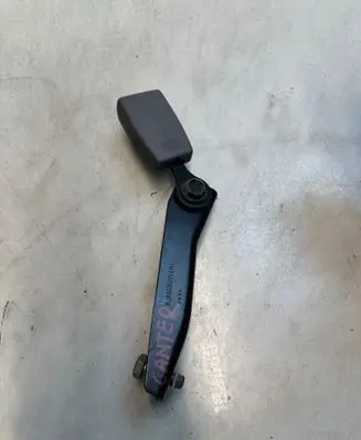 Mitsubishi Canter Front seatbelt buckle BJA330017