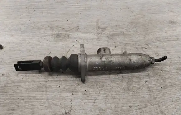 Audi A6 S6 C4 4A Clutch master cylinder 443721401A