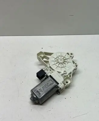 Audi A6 S6 C8 4K Front door window regulator motor 4K0959802 C28128101 210440260096