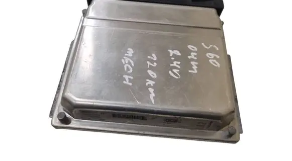 Volvo S60 Engine control unit/module 0281011078 30637733A