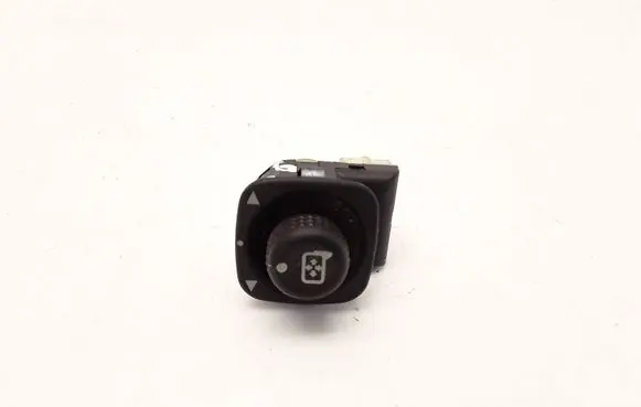 Ford Maverick Wing mirror switch YL8414B003BAW
