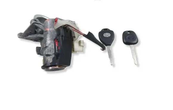 Toyota Auris 150 Ignition lock N0502638