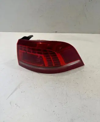 Volkswagen PASSAT B7 Rear/tail lights