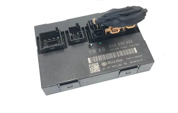 Volkswagen PASSAT B7 Comfort/convenience module 3AA959433