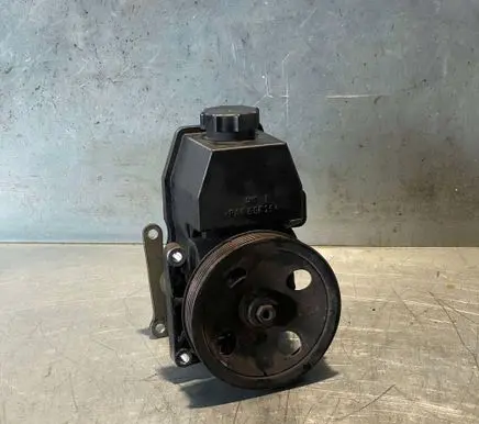 Mercedes-Benz C AMG W202 Power steering pump 0024662101 61289 2106447