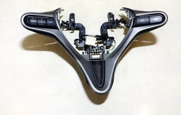 Steering wheel buttons/switches