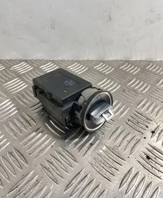 Volkswagen PASSAT B6 Ignition lock 3C0905843M