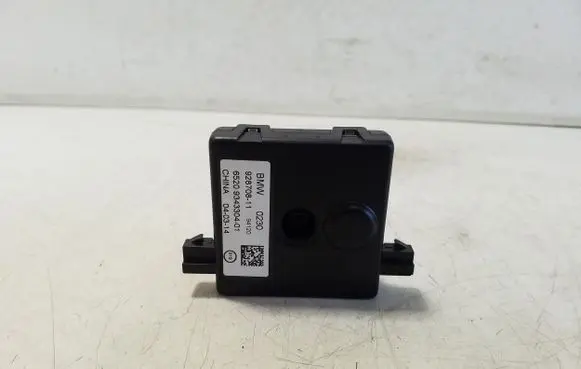 BMW X5 F15 Aerial antenna amplifier 92870811 9343304
