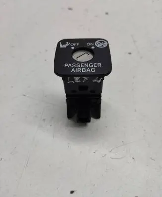 Lexus IS 220D-250-350 Passenger airbag on/off switch 1672K71
