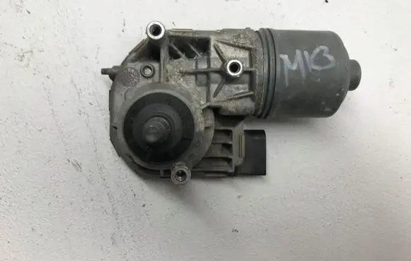 Ford Focus Wiper motor 17504