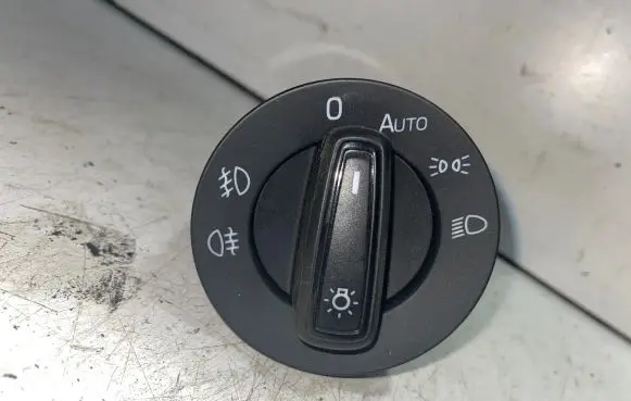 Skoda Octavia Mk3 (5E) Light switch 5E0941431D