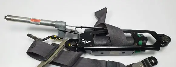 Ford Mondeo Mk III Front seatbelt 9476735