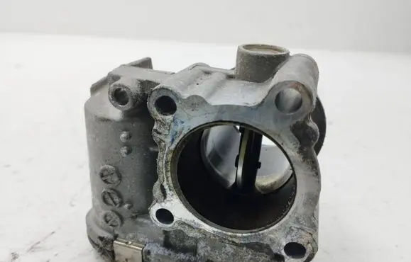 Nissan X-Trail T31 Throttle valve 8200330810 0281002681 8200330812