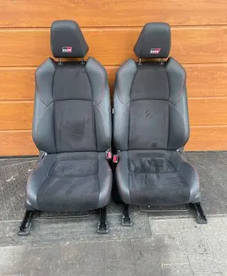 Toyota Yaris XP210 Seat set