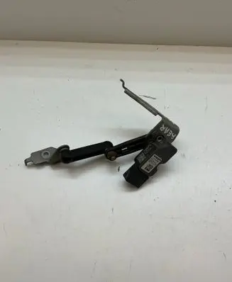 Volvo XC60 Rear air suspension level height sensor 32246988 A426S 19310