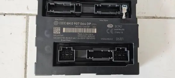 Audi A4 S4 B8 8K Comfort/convenience module 8K0907064DP 5DK00991800