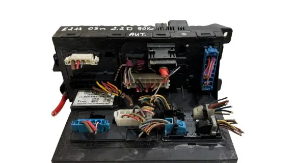Mercedes-Benz E W211 Fuse module 2115454201