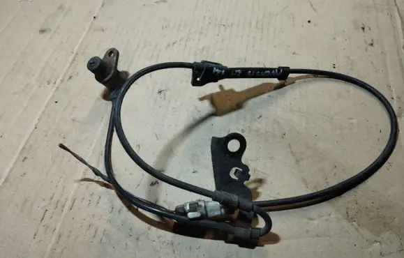 Toyota Avensis T250 ABS brake wheel speed sensor 8954302010