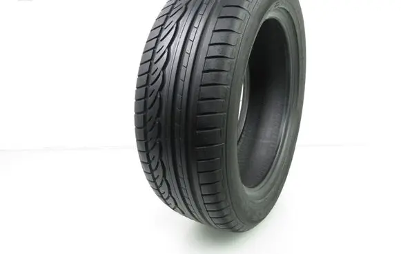 Volkswagen Golf V R16 summer tire 