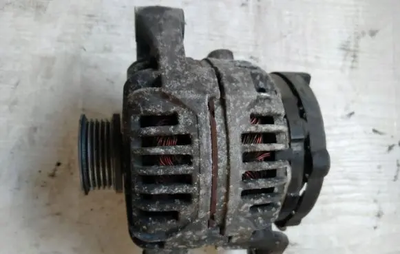 Opel Zafira A Generator/alternator 0124415002