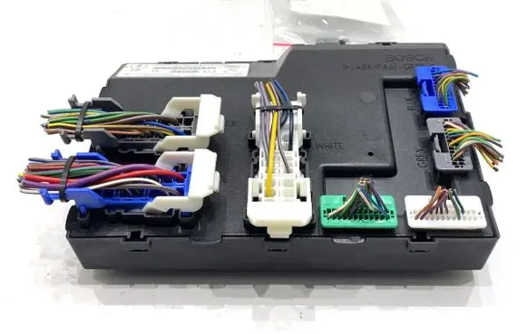 Ford Fiesta Central body control module 8V5115K600CJ