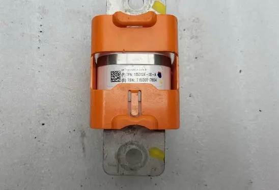 Tesla Model S Battery relay fuse 1053124-00-A