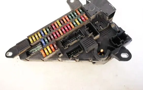 BMW 5 E60 E61 Fuse box set 690661803