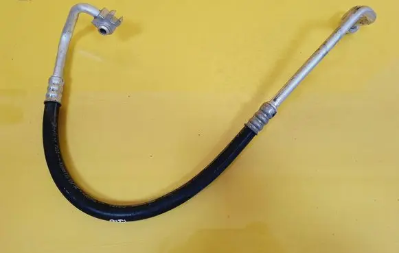 Chrysler PT Cruiser Air conditioning (A/C) pipe/hose 