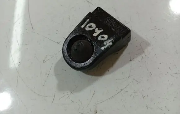 Radiator mount bracket