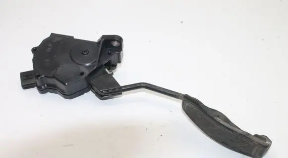 Toyota Prius (XW30) Accelerator throttle pedal 7811012040